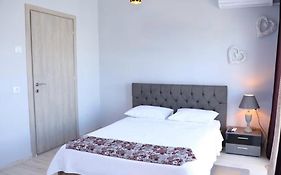 Damia Rental Rooms
